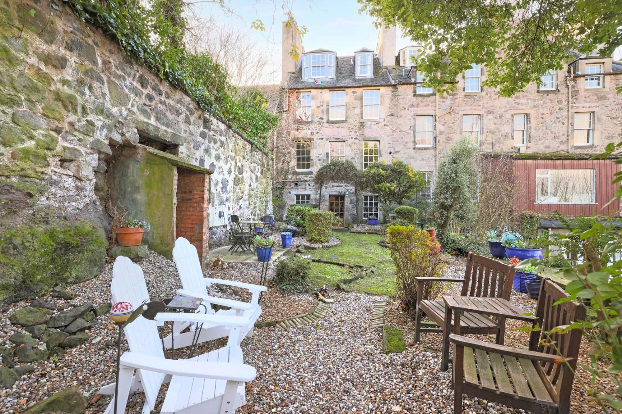 Joivy Beautiful Apartment, Private Garden, Calton Hill EDI Exterior foto