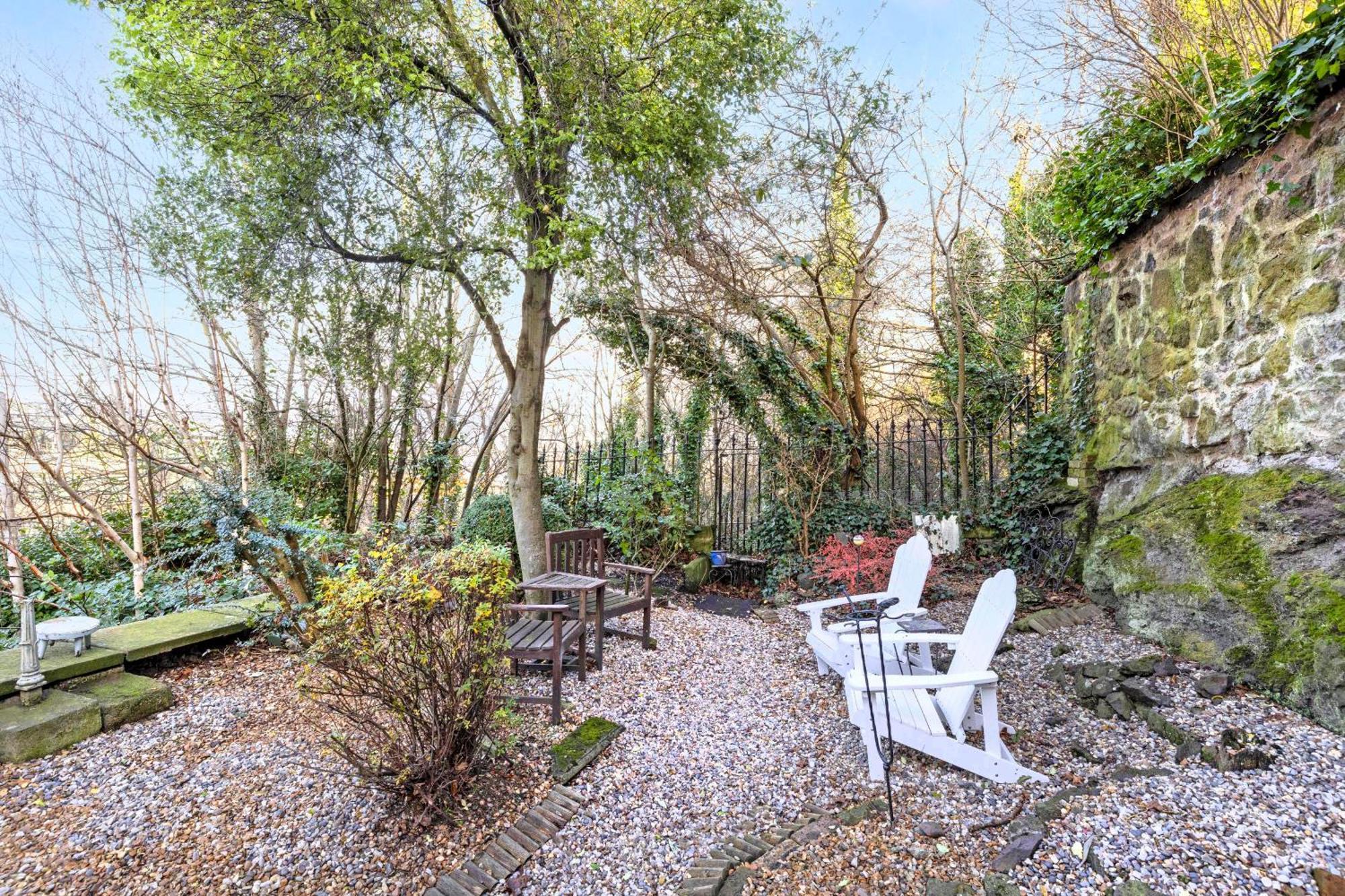 Joivy Beautiful Apartment, Private Garden, Calton Hill EDI Exterior foto